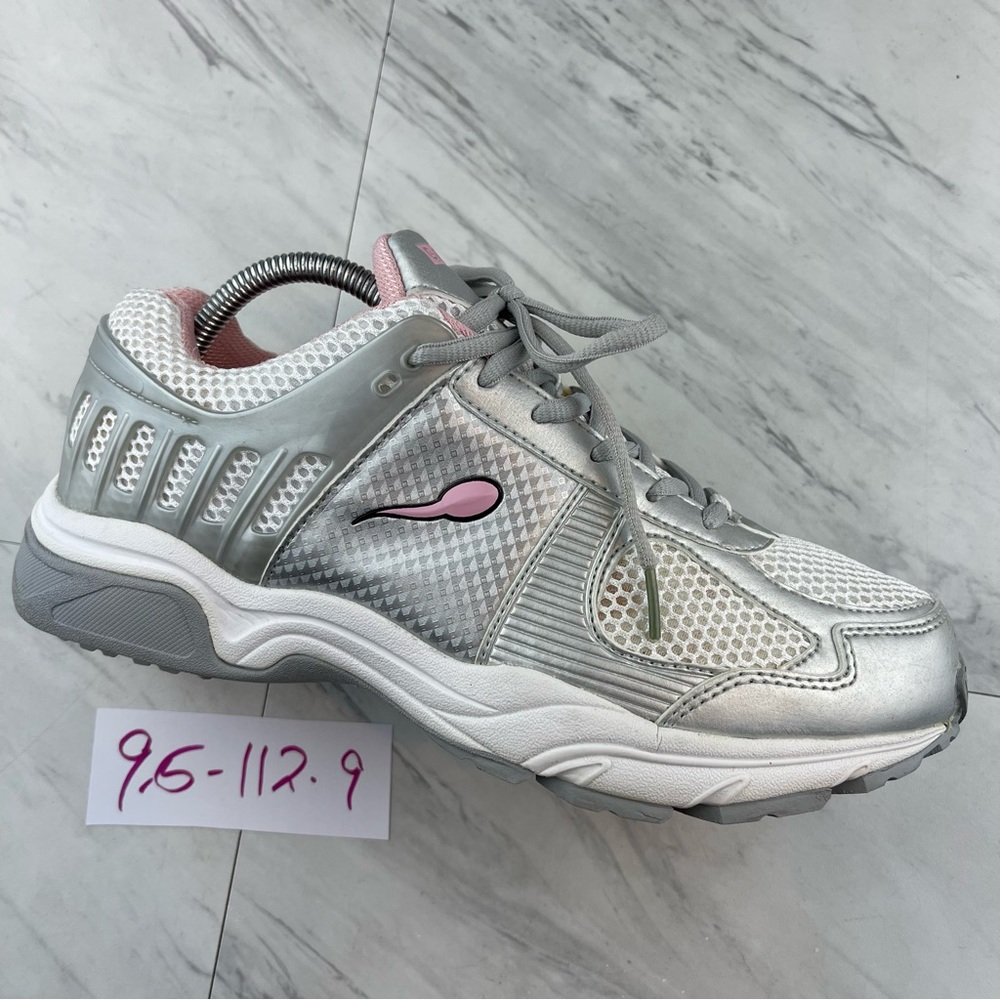 -Gravity Defyer GDefy Women's White Silver Lace Up Walking Shoe Size 9.5